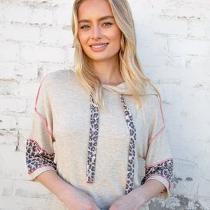 Size Large Haptics Cream & Leopard Print Hoodie. 3/4 sleeve. Lightweight.